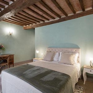 Camera con letto king size